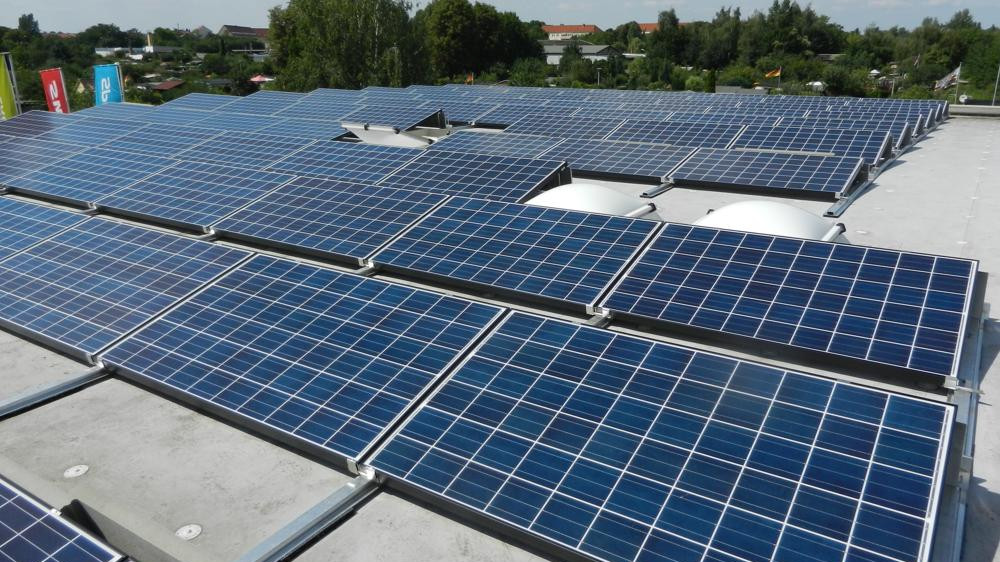Photovoltaikanlage für Unternehmen Autohaus